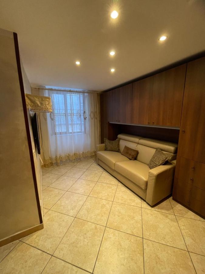 Casa Di Nonna Bertina Apartment เนเปิลส์ ภายนอก รูปภาพ
