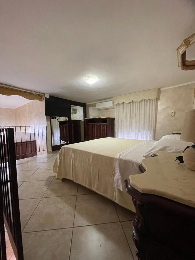 Casa Di Nonna Bertina Apartment เนเปิลส์ ภายนอก รูปภาพ
